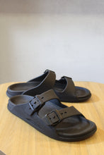 Carregar imagem no visualizador da galeria, Sandália Cinza Sawas Road