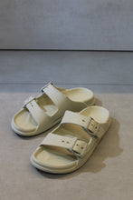 Carregar imagem no visualizador da galeria, Sandália Cinza Sawas Road