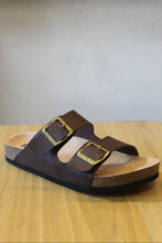 Carregar imagem no visualizador da galeria, Sandália Marrom Sawas Premium Couro