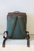 Carregar imagem no visualizador da galeria, Mochila Preta Sawas Premium em Lona e Couro
